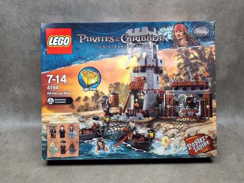 LEGO Pirates of the Caribbean: Whitecap Bay set C2011