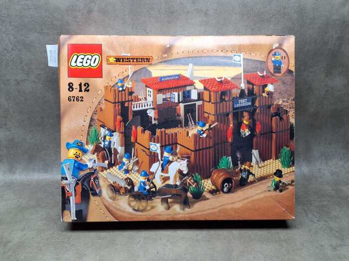 LEGO Western Cowboys Fort Legoredo set C2002