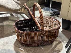 Four woven wicker baskets - 2