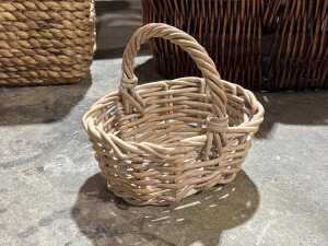 Four woven wicker baskets - 5
