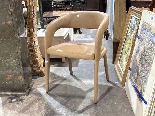 Lounge Lovers tan leather tub chair