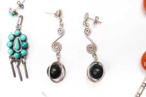 A collection of gemstone jewellery in sterling silver - 3