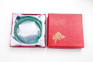 A jade bangle - 3