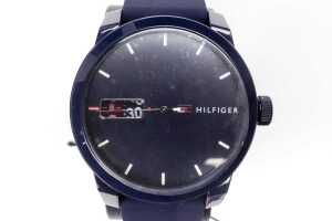 A Tommy Hilfiger Denim silicone quartz watch - 2