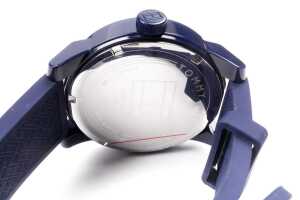 A Tommy Hilfiger Denim silicone quartz watch - 3