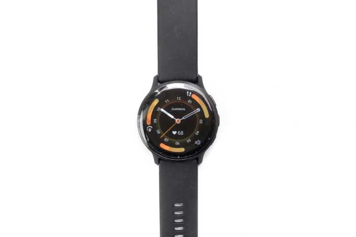 A Garmin Venu 3 smart watch