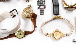 A large collection of watches - 5
