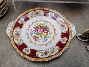 Royal Albert 'Lady Hamilton' porcelain tea setting for six - 4