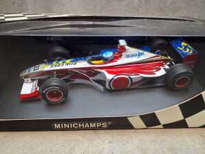 Two Minichamps model cars, M.Salo and J.Villeneuve. - 2