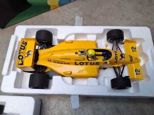Two Ayrton Senna 1:18 scale model cars - 4