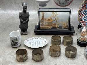 Oriental decorative items including 2x cork dioramas, 6x silver-plated napkin rings, reverse painted snuff bottle, etc. - 3