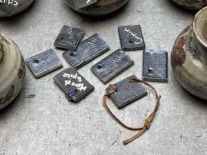 14 Robert Gordon Gembrook Pottery spice canisters with additional spice labels - 5