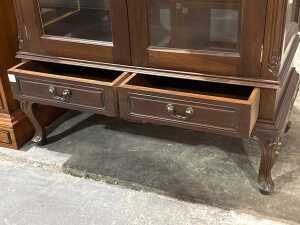 Chippendale style two door display cabinet - 4