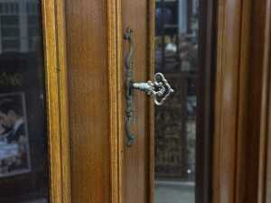 Rococo Revival cabinet - 5