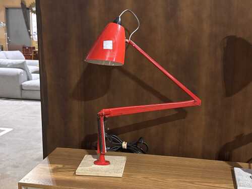 Studio Planet K apple red desk lamp