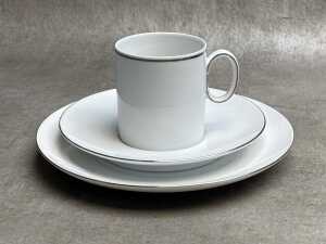 Thomas Germany 'Medallion Platinum' porcelain part dinner setting - 4