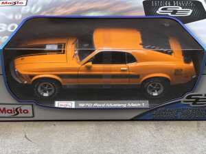 Four Maisto special edition 1:18 scale die-cast - 5