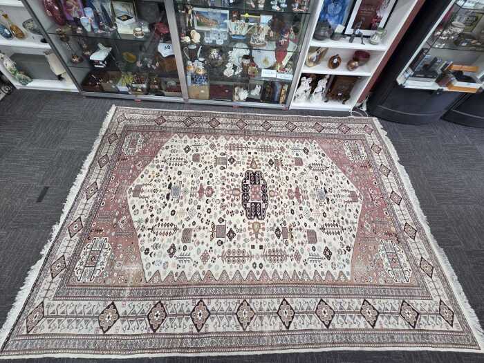 Persian Ardebil hand-made wool rug