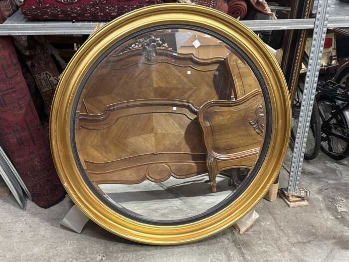 Gilt circular mirror
