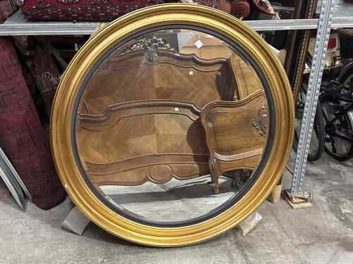 Gilt circular mirror