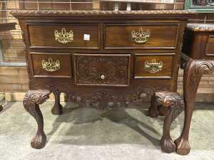 Mahogany Chippendale lowboy chest