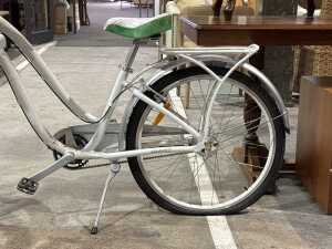 Giant 2 ExpressWay bike - 2