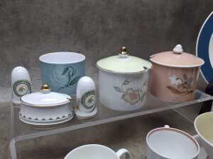 Wedgwood porcelain, mostly Susie Cooper - 5