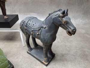 Asian decorative figures, including Chinese Terracotta Warriors - 5