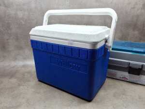Fishing tackle box and Willow Eski 26LT - 4