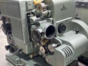 Siemens 16mm sound movie projector and speaker - 3