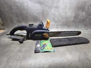 Two electric chainsaws and a hedge trimmer, including Metabo HS 8366 S electric hedge trimmer - 3