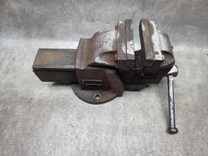 Dawn 115mm bench vice - 3