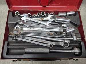 Ace 1/2" drive socket and spanner set - 2