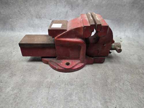 706 · Heavy duty cast bench vice