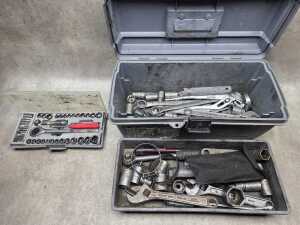Assorted hand tools in tool box - 5