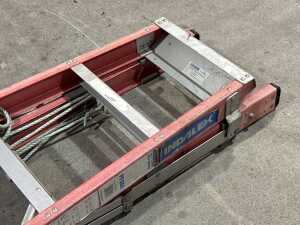 Indalex industrial fiberglass extension ladder - 3