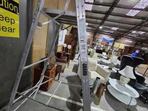 Guardall aluminium platform ladder - 3
