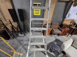 Guardall aluminium platform ladder - 4