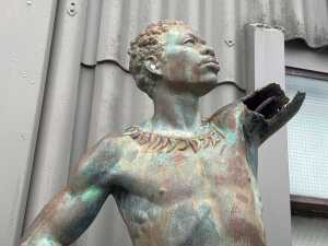 Decorative cast-iron African-style male figure statue - 3