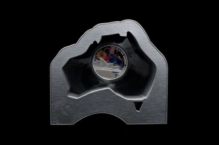 The Land Down Under 2013 $1 silver proof coin, 31.14g 99.9% pure silver
