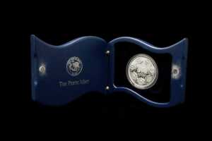 Centenary of Federation Holey Dollar & Dump 2001 totalling $1.25, 1oz 99.9% pure silver - 3