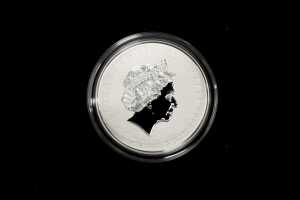 Her Majesty Queen Elizabeth II Longest Reigning Monarch 2015 $1 silver proof coin, 31.14g 99.9% pure silver - 2