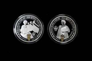 Diamond Jubilee H.M. Elizabeth II 2012 two silver proof coin set totalling $2, 2oz 99.9% pure silver