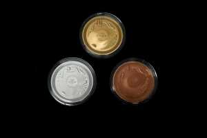Gold Coast Commonwealth Games 2018 three piece proof coins, totalling $16, 2oz 99.9% pure silver and 27.85g copper - 2
