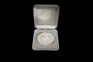 The Australian Kookaburra Jubilee Privy Mark 1998 $2 silver proof coin, 2oz 99.9% pure silver with pure gold insert - 3