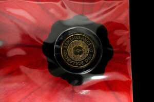 Group of remembrance themed collectable coins - 4