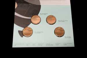 Five uncirculated coin sets - 3