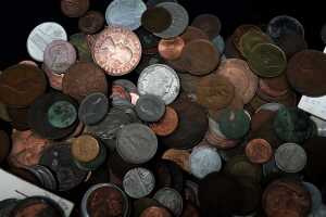 3.4kg of World coins - 5
