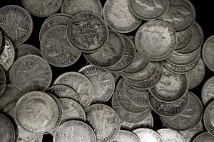 A group of Australian silver three penny coins - 4