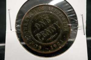 Three unusual Australian Pennies, 1916 & 1921 & 1952 - 3